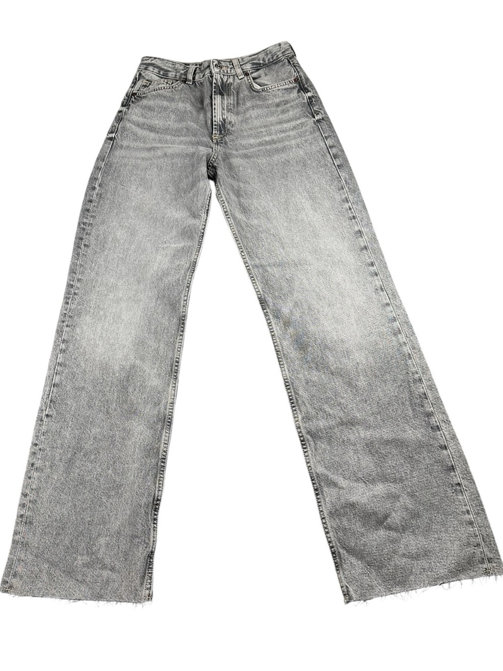 ZARA Relaxed High-Rise Raw Hem Jeans in Grey Wash Size 6